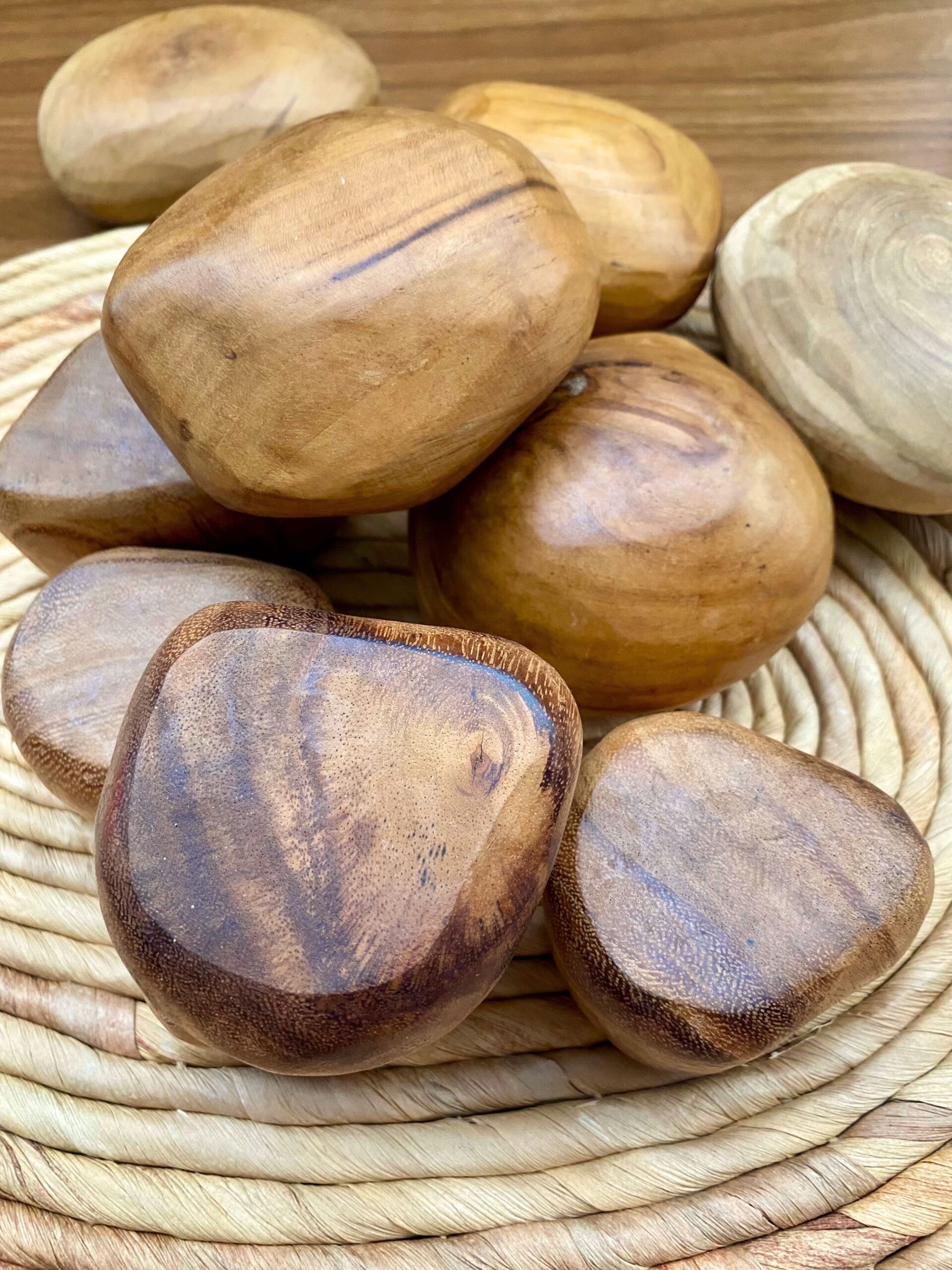 Rocas apilables de madera natural - Imagen 5