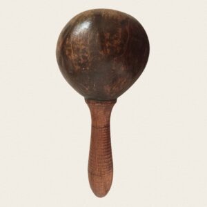 Maraca de coco y madera natural